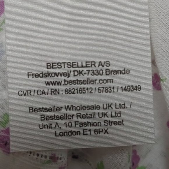 ANTHROPOLOGIE Selected Femme White ruffled peasant short sleeves top flower - Picture 14 of 15